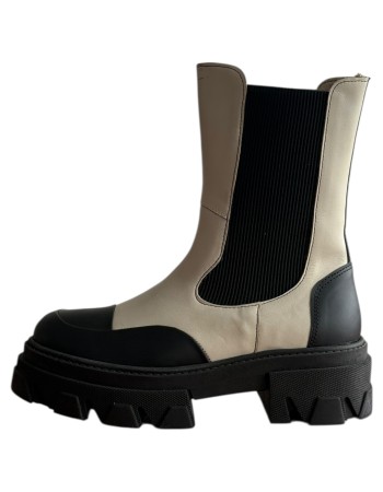 Δερμάτινο Γυναικείo Μποτάκι - F182