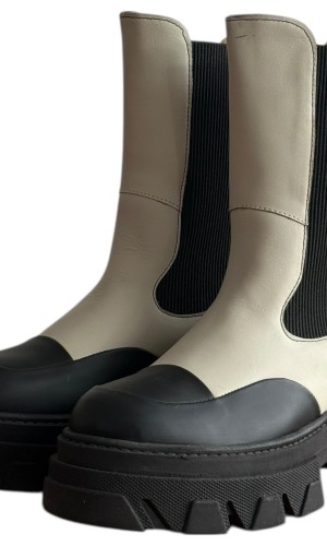 Δερμάτινο Γυναικείo Μποτάκι - F182