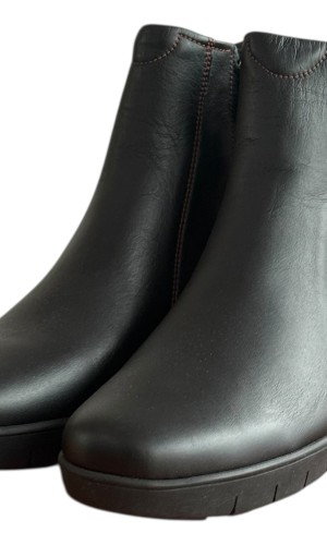 Δερμάτινο Γυναικείo Μποτάκι - F247
