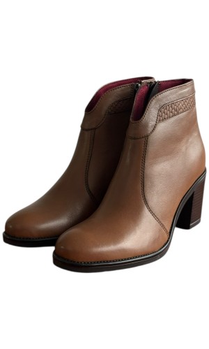 Δερμάτινο Γυναικείo Μποτάκι - F361