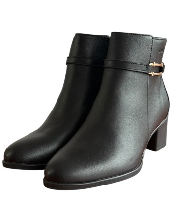 Δερμάτινο Γυναικείo Μποτάκι - F433