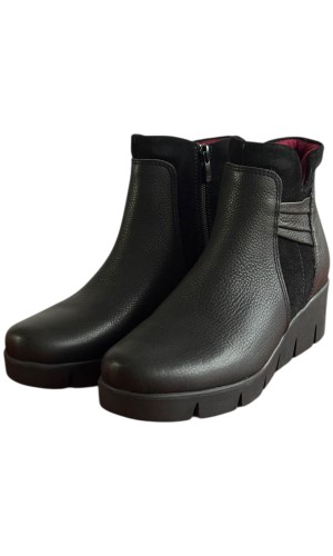 Δερμάτινο Γυναικείo Μποτάκι - F690