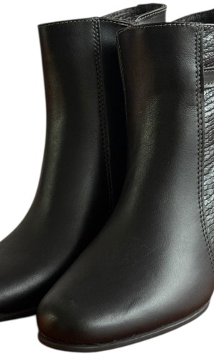 Δερμάτινο Γυναικείo Μποτάκι - F695