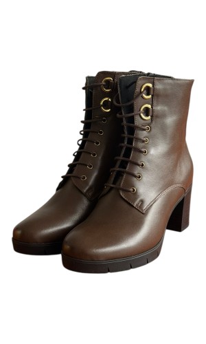 Δερμάτινο Γυναικείo Μποτάκι - F696