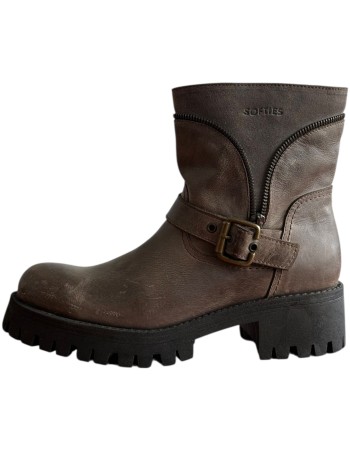 Δερμάτινο Γυναικείo Μποτάκι - M177