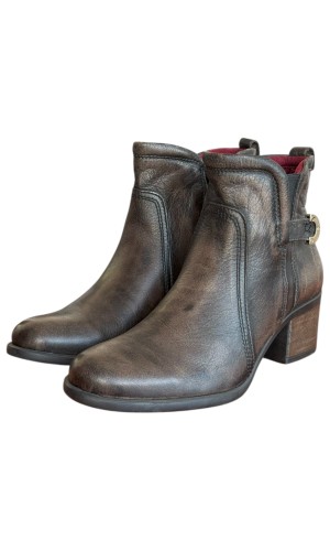 Δερμάτινο Γυναικείo Μποτάκι - M212