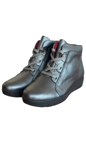 Δερμάτινο Γυναικείo Μποτάκι - M221