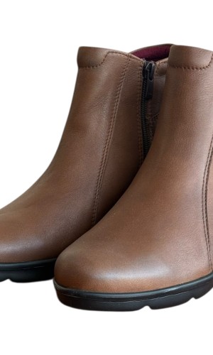 Δερμάτινο Γυναικείo Μποτάκι - M249