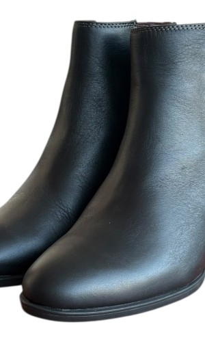 Δερμάτινο Γυναικείo Μποτάκι - M288