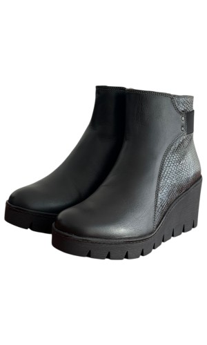 Δερμάτινο Γυναικείo Μποτάκι - M362