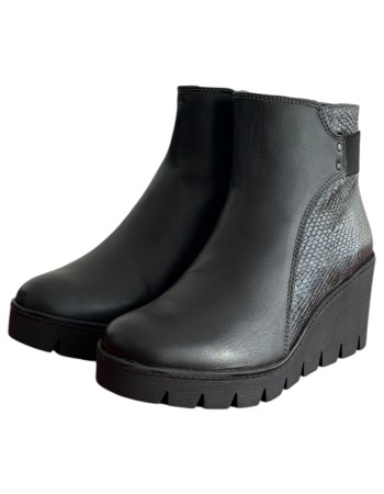 Δερμάτινο Γυναικείo Μποτάκι - M362