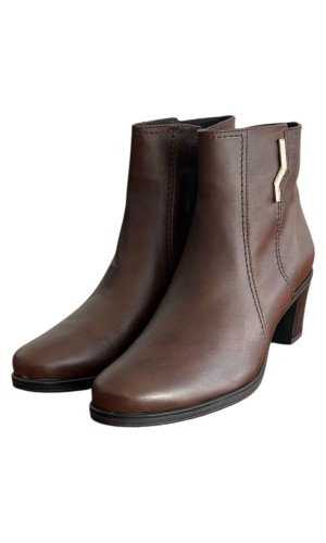 Δερμάτινο Γυναικείo Μποτάκι - M363