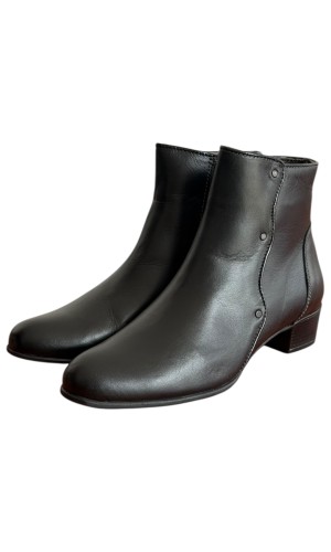 Δερμάτινο Γυναικείo Μποτάκι - M413