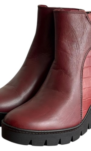 Δερμάτινο Γυναικείo Μποτάκι - M416