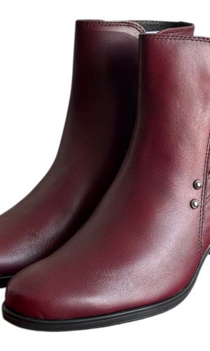 Δερμάτινο Γυναικείo Μποτάκι - M427