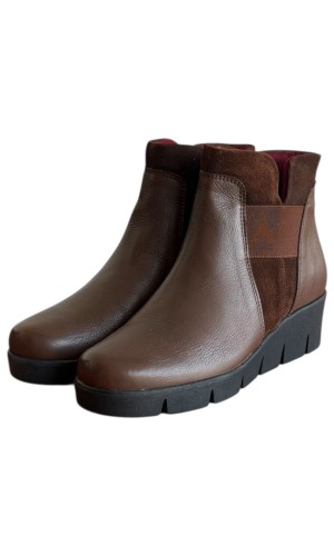 Δερμάτινο Γυναικείo Μποτάκι - M518