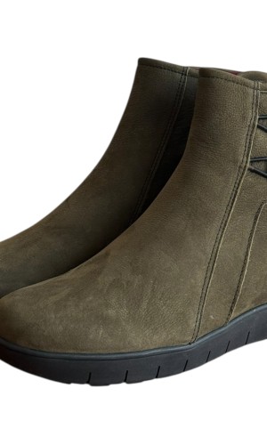 Δερμάτινο Γυναικείo Μποτάκι - M523