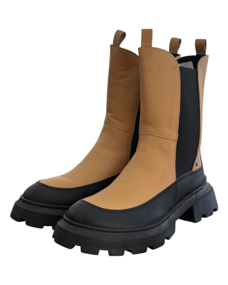 Δερμάτινη Γυναικεία Mπότα - M689