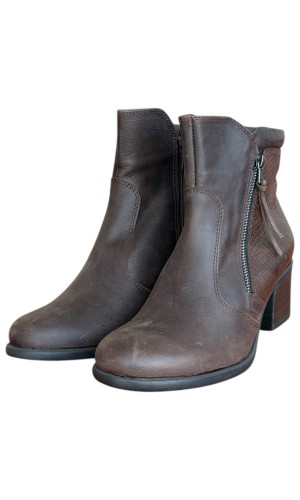 Δερμάτινο Γυναικείo Μποτάκι - N319