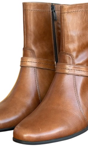 Δερμάτινο Γυναικείo Μποτάκι - N505