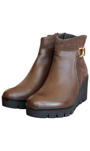 Δερμάτινο Γυναικείo Μποτάκι - N615