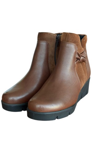 Δερμάτινο Γυναικείo Μποτάκι - N774