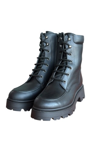 Δερμάτινο Γυναικείo Μποτάκι - W73