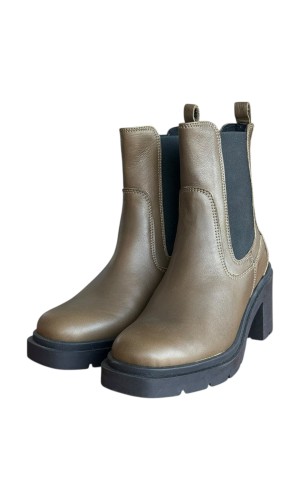 Δερμάτινο Γυναικείo Μποτάκι - W78