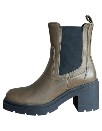 Δερμάτινο Γυναικείo Μποτάκι - W78