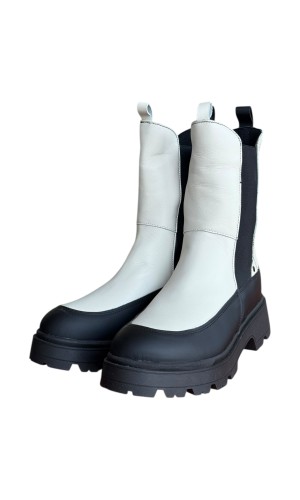 Δερμάτινο Γυναικείo Μποτάκι - W88