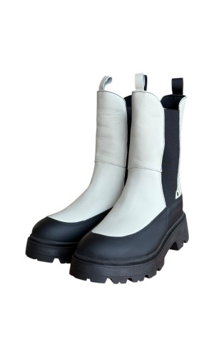 Δερμάτινο Γυναικείo Μποτάκι - W95