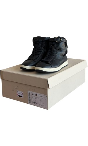 Δερμάτινο Γυναικείo Μποτάκι - A136