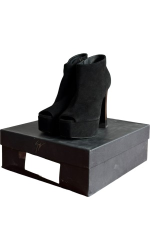 Δερμάτινο Γυναικείo Μποτάκι - A204