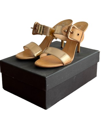 Δερμάτινη Γυναικεία Παντόφλα - A276