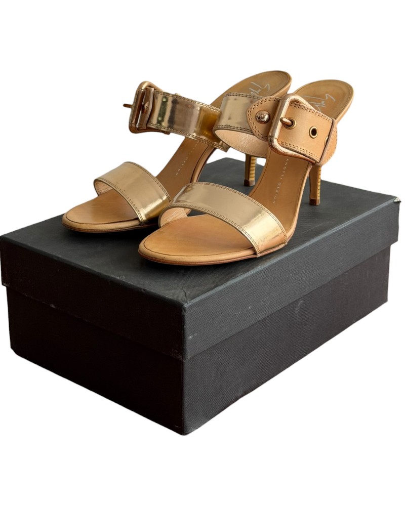 Δερμάτινη Γυναικεία Παντόφλα - A276