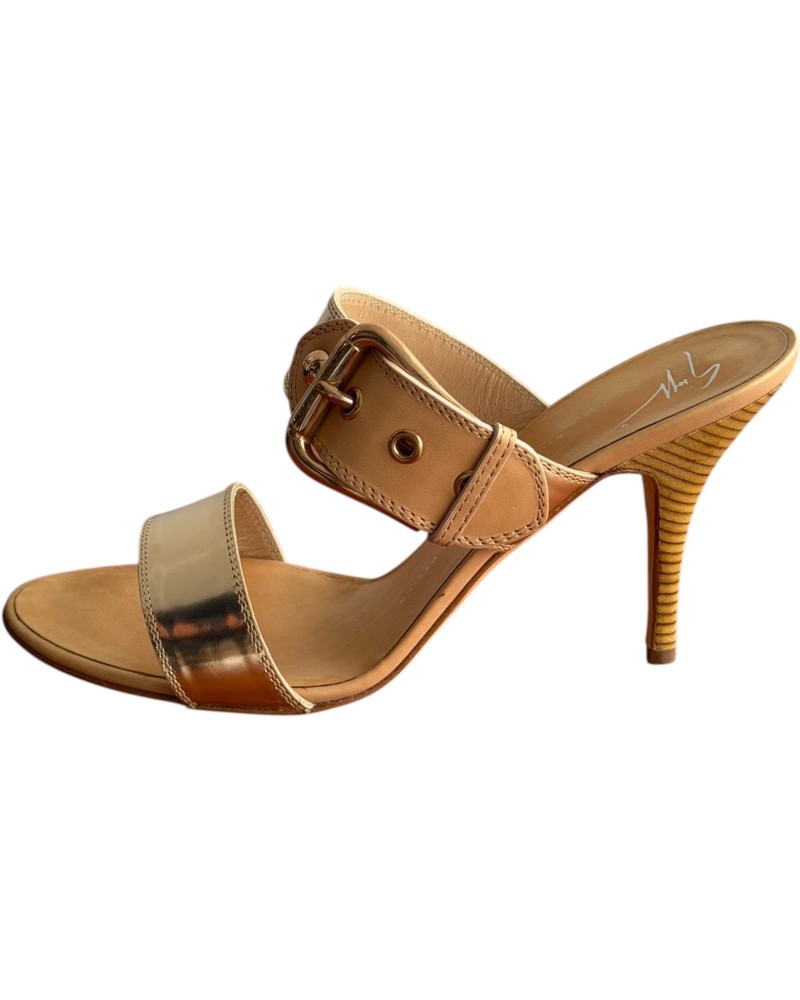 Δερμάτινη Γυναικεία Παντόφλα - A276