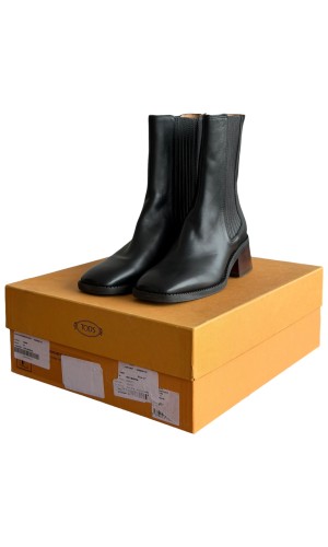 Δερμάτινο Γυναικείo Μποτάκι - A321