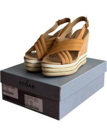  Δερμάτινη Γυναικεία Πλατφόρμα - Α332