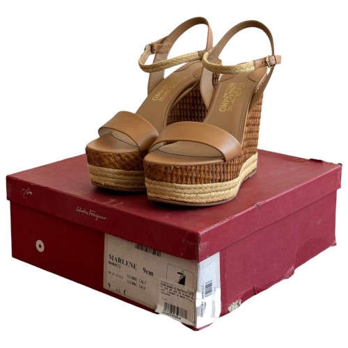  Δερμάτινη Γυναικεία Πλατφόρμα - Α569