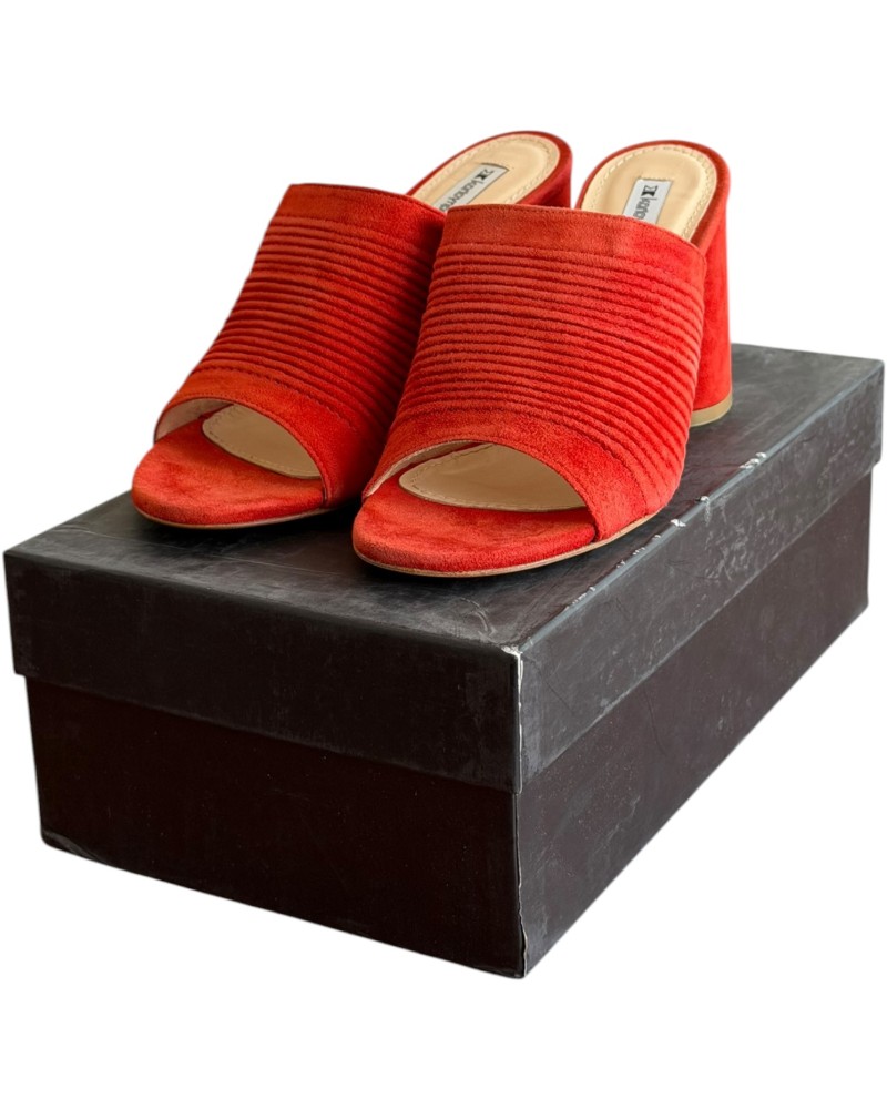 Δερμάτινη Γυναικεία Παντόφλα - A630