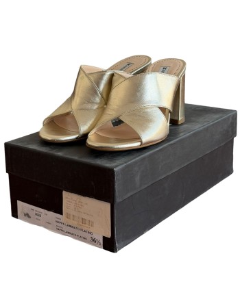 Δερμάτινη Γυναικεία Παντόφλα - A638